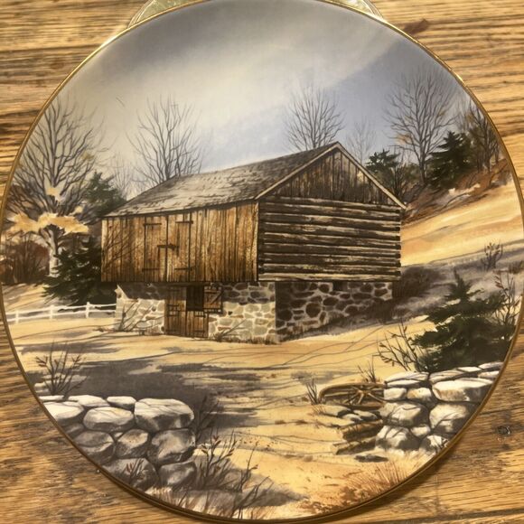 1983 Franciscan "LOG BARN" - The Vanishing American Barn Series Plate EXC! - Picture 1 of 3
